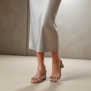 Jewel Badgley Mischka Sandal Strappy Heel WOMENS 10 Silver Rhinestone NEW NWOT